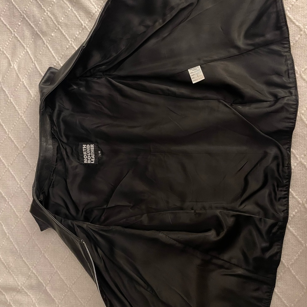 NorthBound Leather Vest - Picture 6 of 7